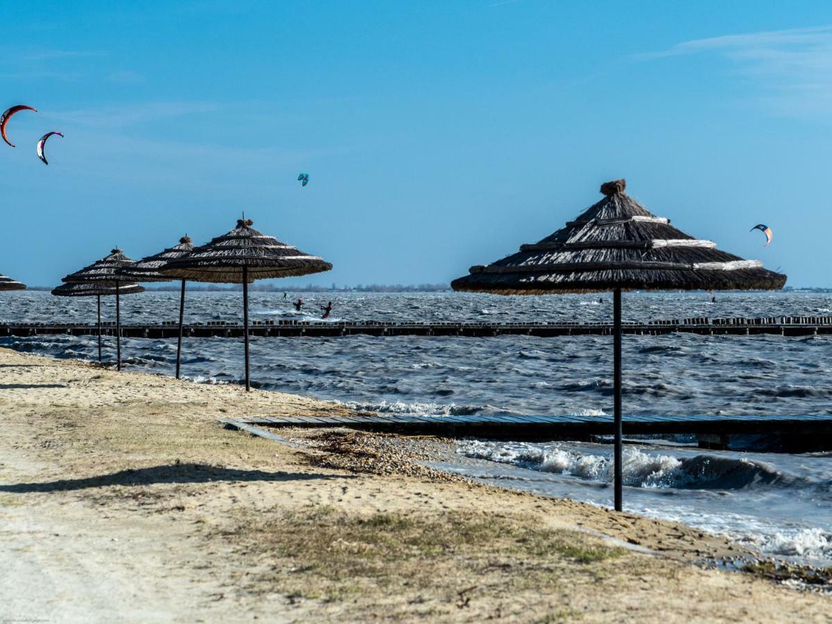 Tinyhouses Am Neusiedlersee Fertőrákos エクステリア 写真